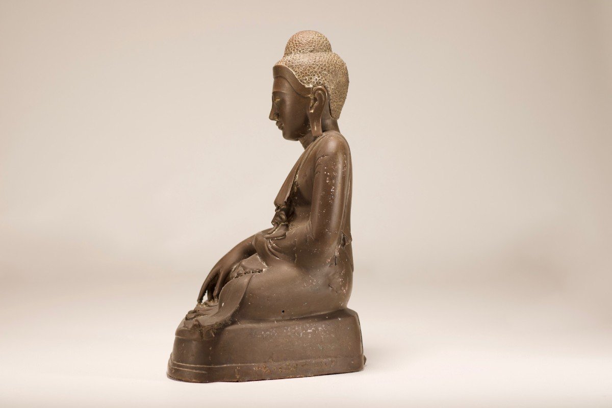Bouddha assis Shakyamuni En Bronze, Myanmar, Mandalay-photo-4