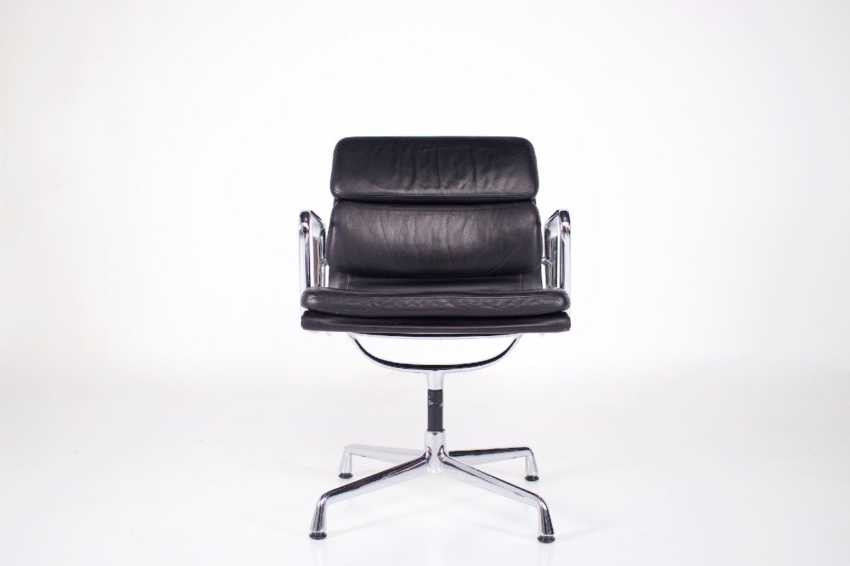 Charles Eames Soft Pad Swivel Armchair-photo-3