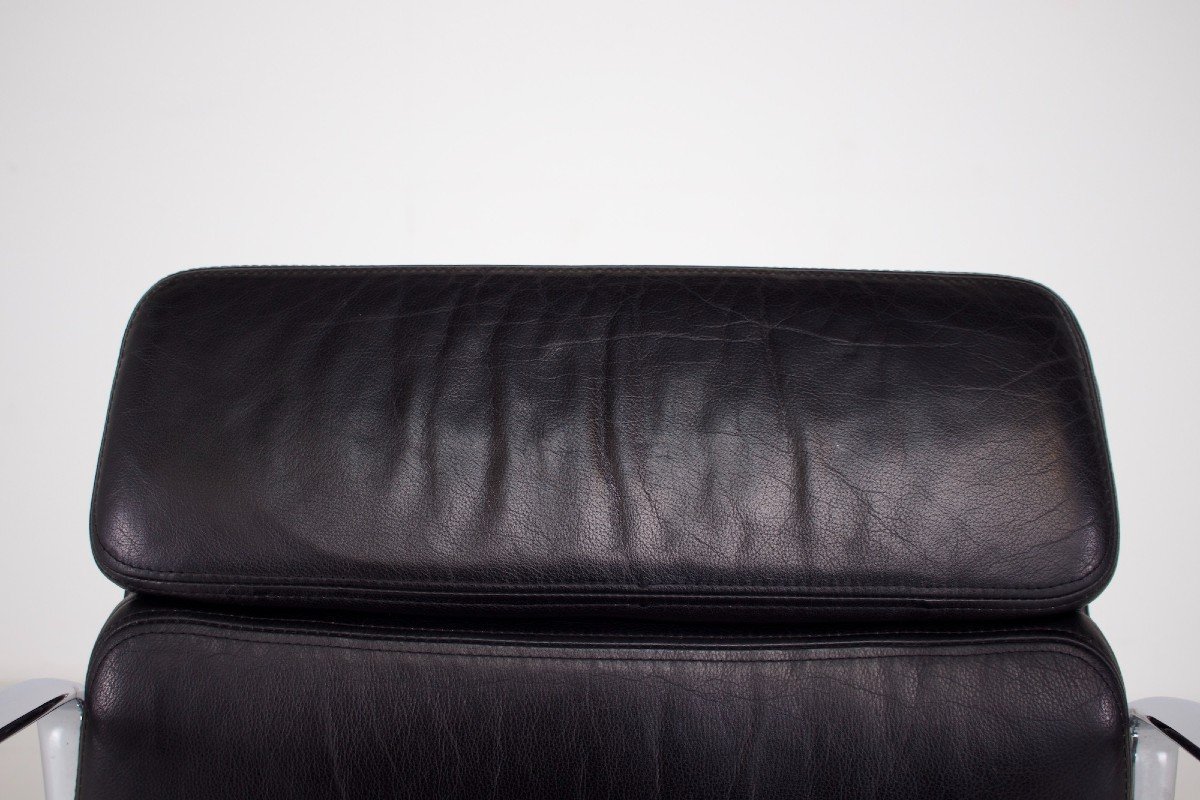 Charles Eames Soft Pad Swivel Armchair-photo-2