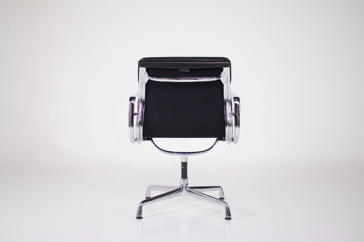 Charles Eames Soft Pad Swivel Armchair-photo-3