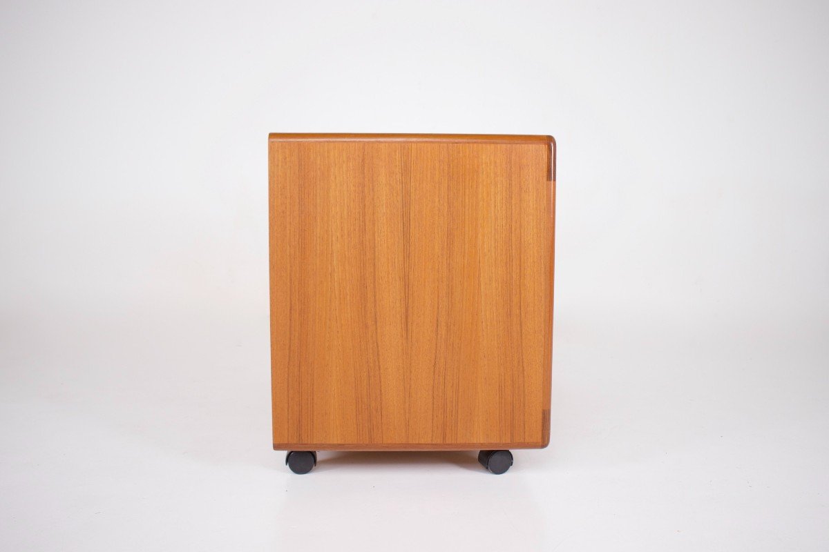 Danish Buffet Tv Hi-fi Mobile.-photo-2
