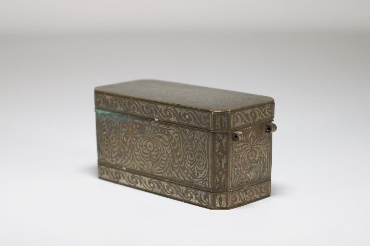 Betel Nut And Lime Box, Mindanao.