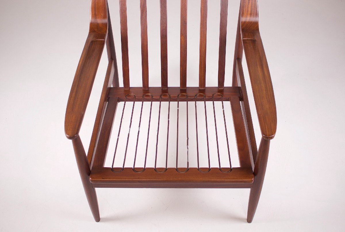 A Scandinavian Armchair.-photo-5