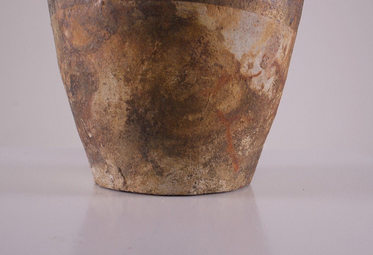 Sawankhalok Jar, Sukhothai.-photo-1