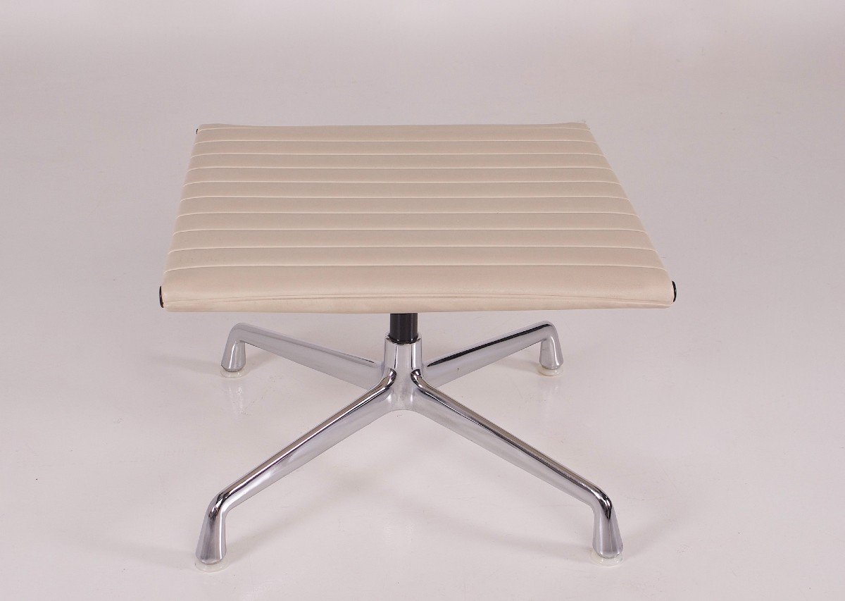 Footstool “soft Pad” E125 De Charles & Ray Eames, années 90.-photo-2