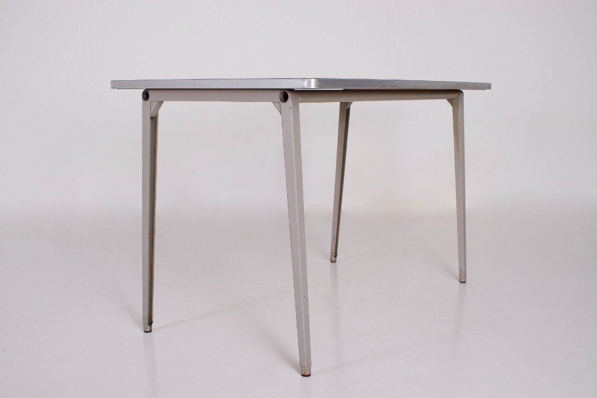  Table par Friso Kramer, de Cirkel éditeur, années 70.
