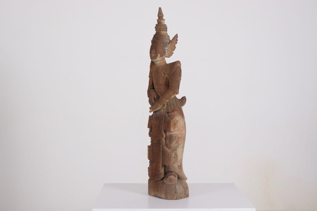 Statue  en bois d’un Nat Birman