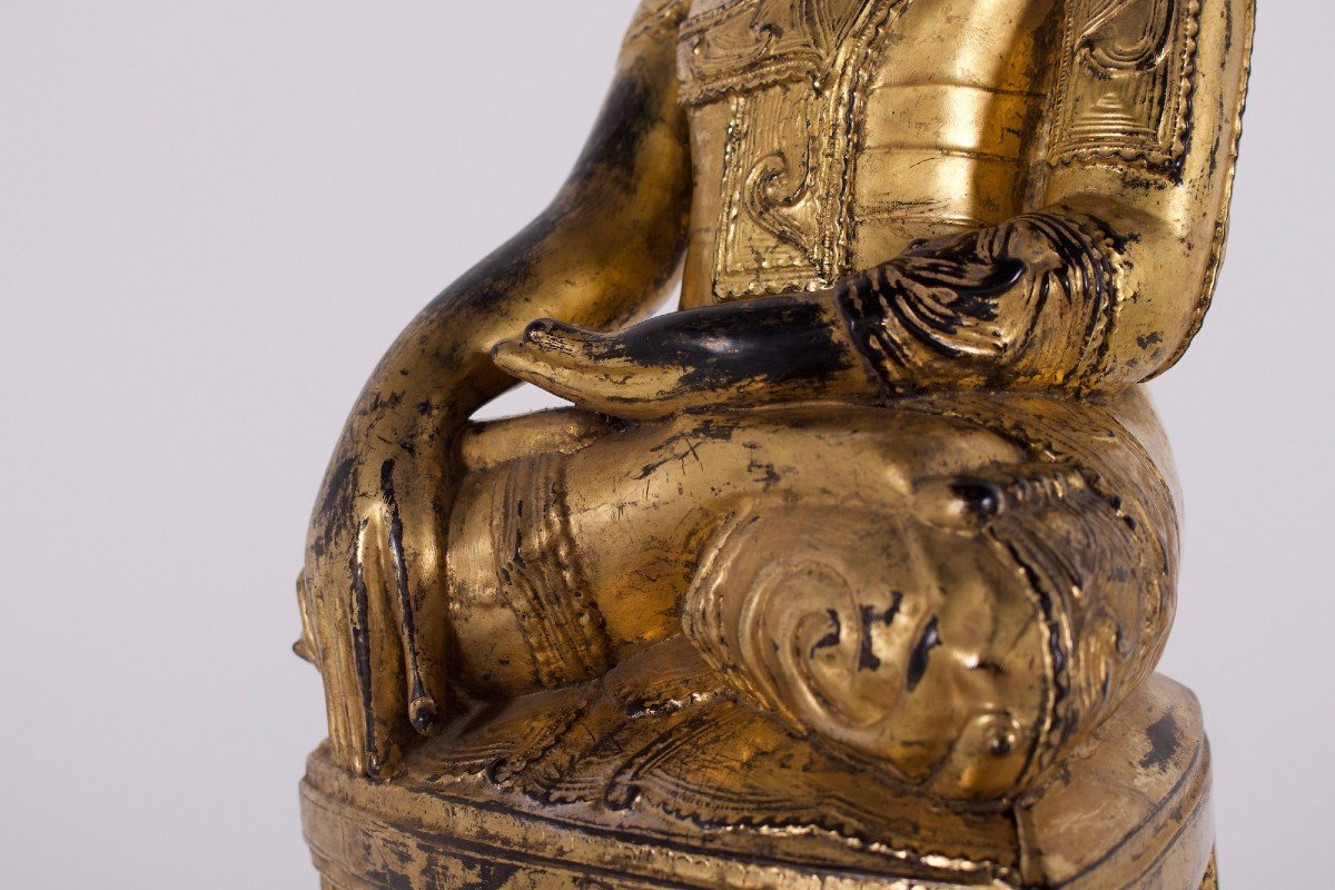 Statue de Bouddha en bois doré, Birmanie.-photo-1