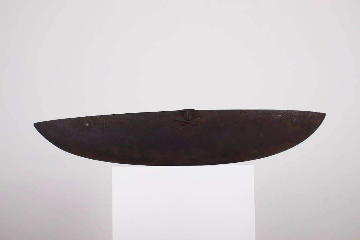 Coupe traditionnelle en bois, Papouasie.