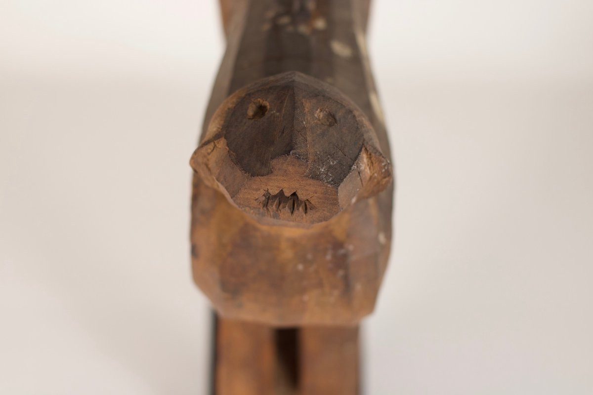  Sculpture en bois figurant un  gardien singe,Bornéo, XX ème siècle.-photo-1