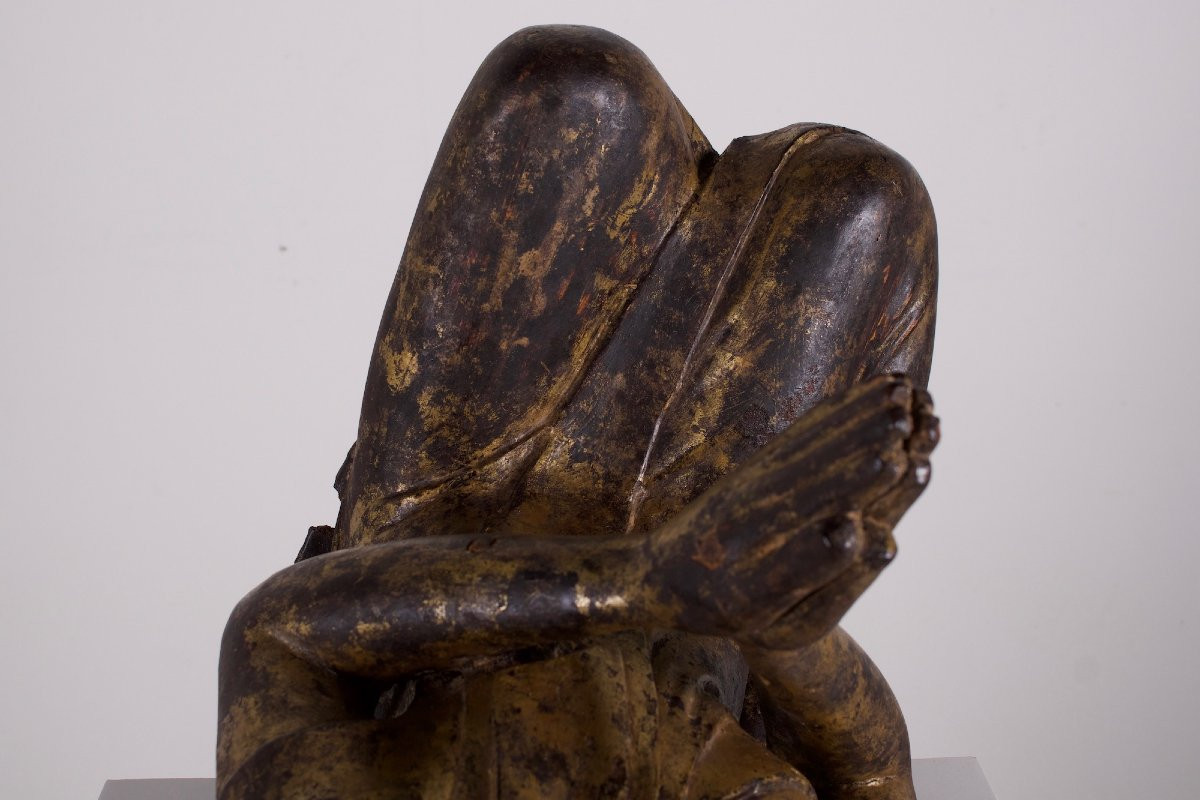Imposante statue d'un  adorant Birman en Bois Doré-photo-1