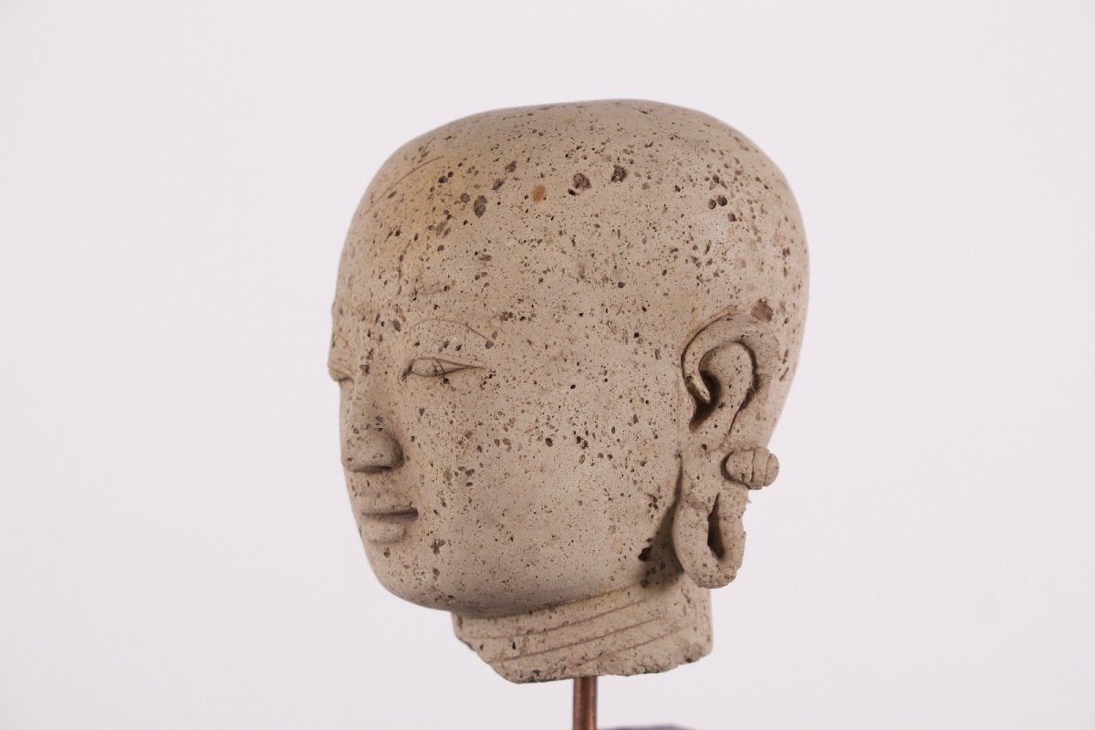 Statue en tuf d'une tête de Bouddha, Thaïlande, 15 ème siècle.-photo-3
