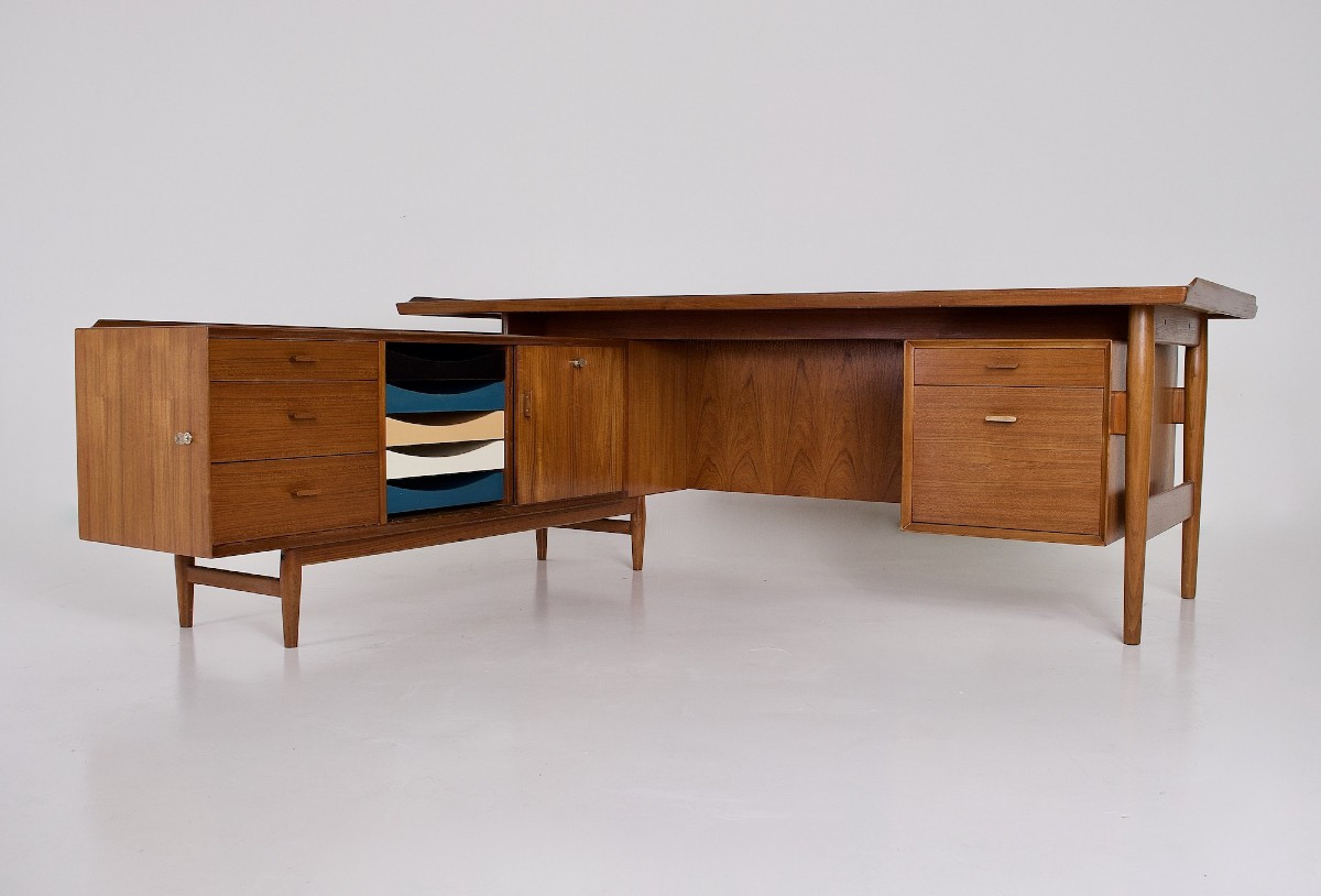 Bureau Executive Model 209 Arne Vodder