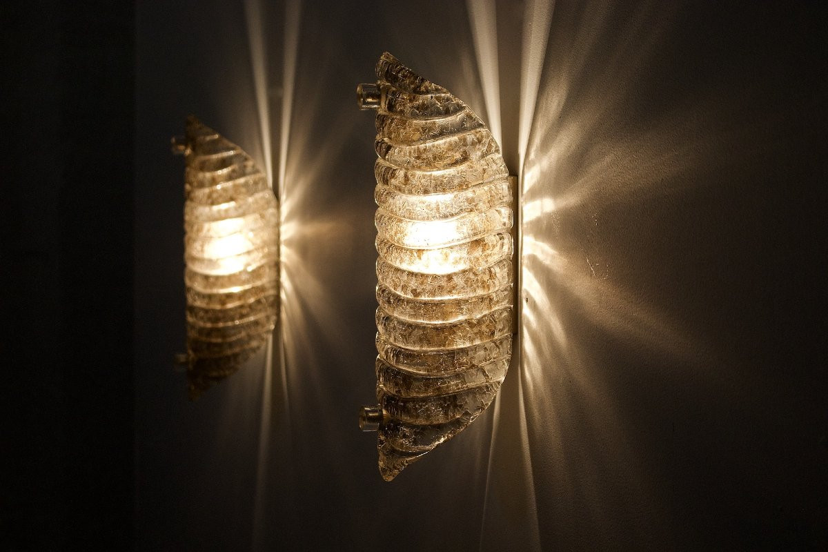 Deux appliques modèle  « Cornets » en Verre de Murano doré, années 70.-photo-3