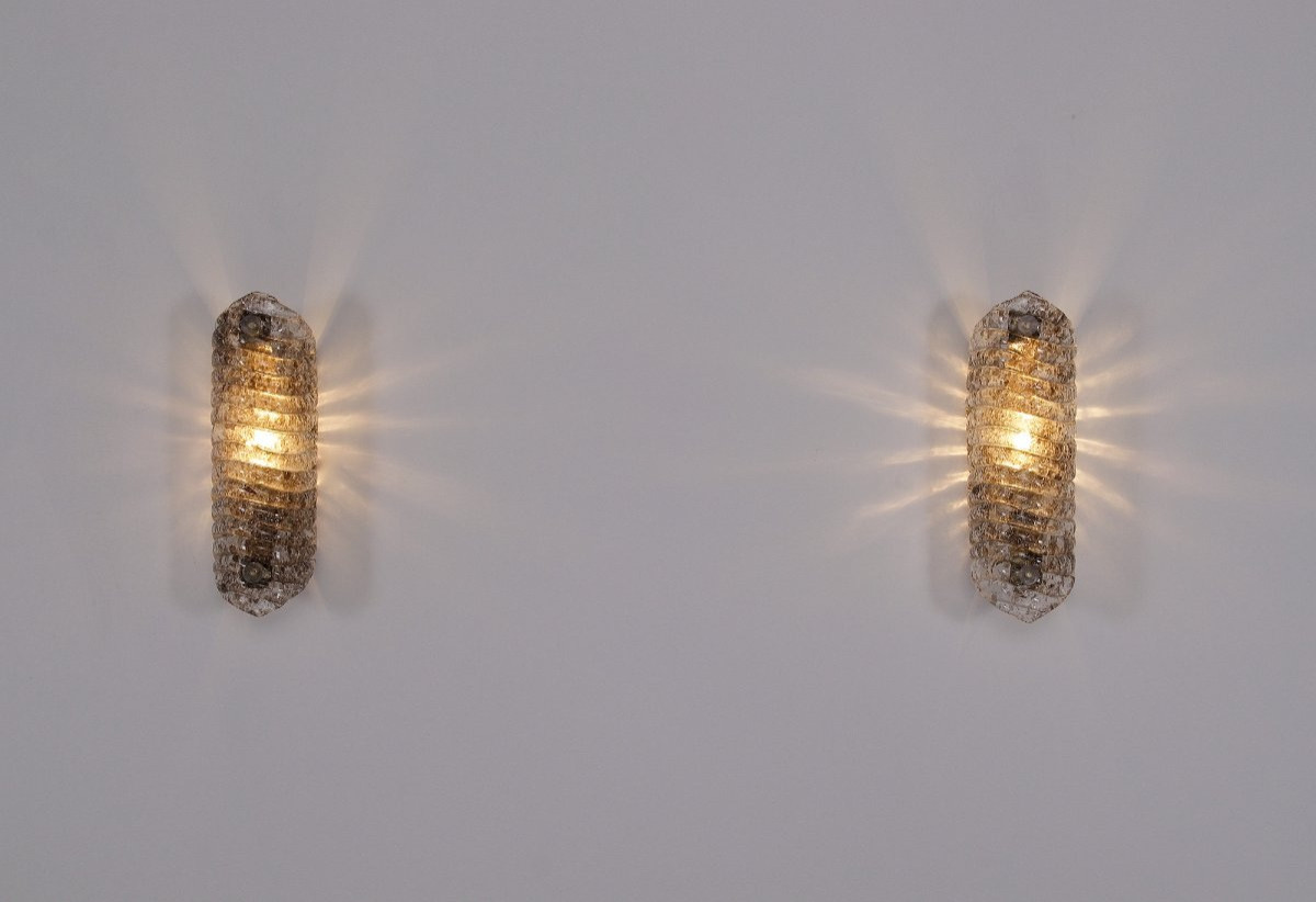 Deux appliques modèle  « Cornets » en Verre de Murano doré, années 70.