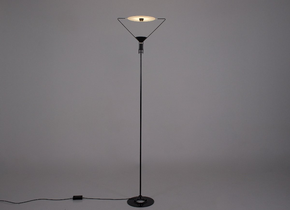 Grand luminaire sur pied modèle « Polifemo » , Artemide.