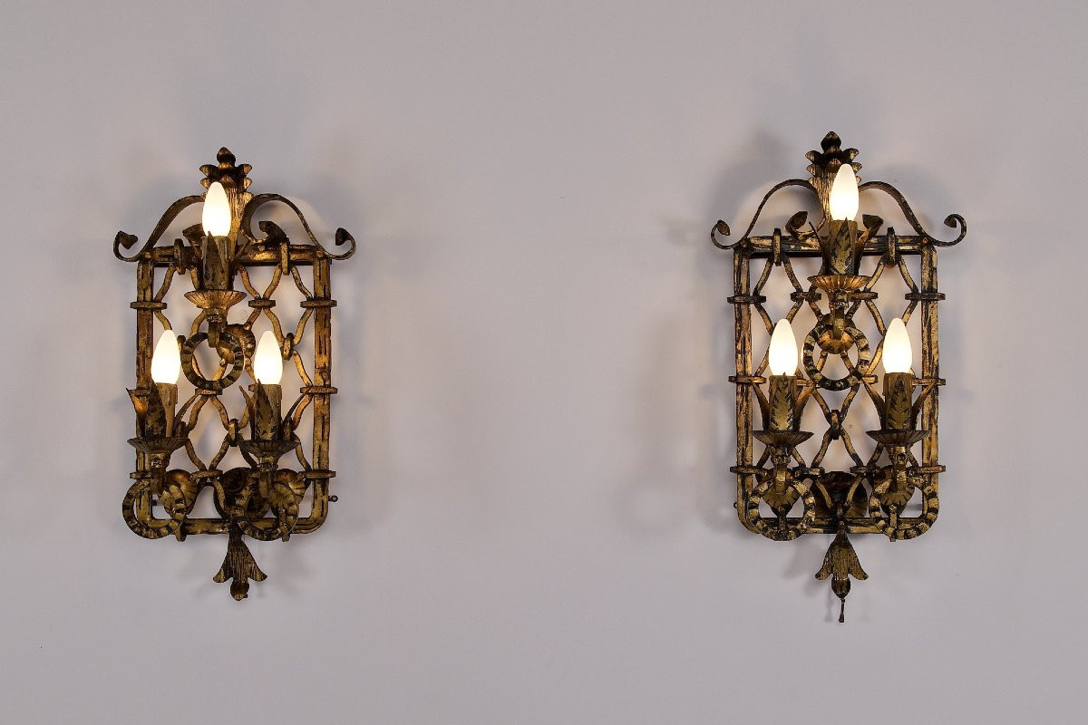 Grande Paire d’Appliques Néo-Baroques en Fer Forgé Doré.-photo-2