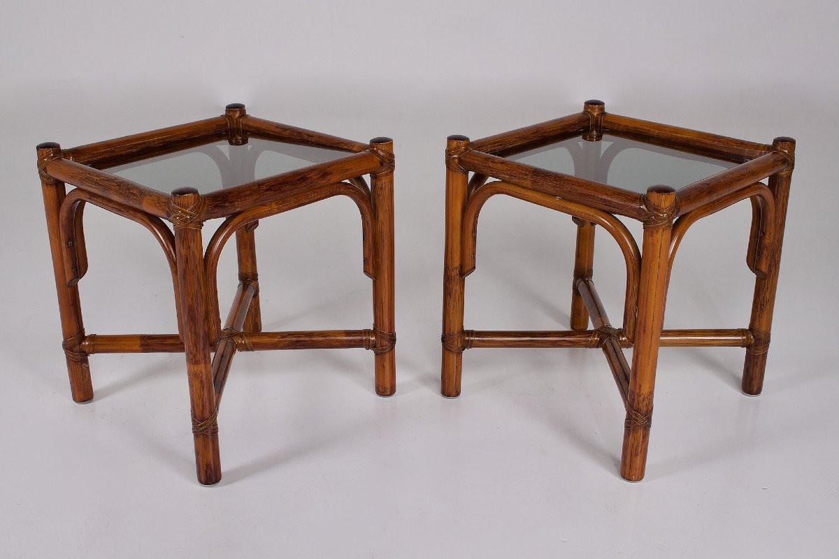 Deux petites  tables d'appoint en verre et bambou, années 80.