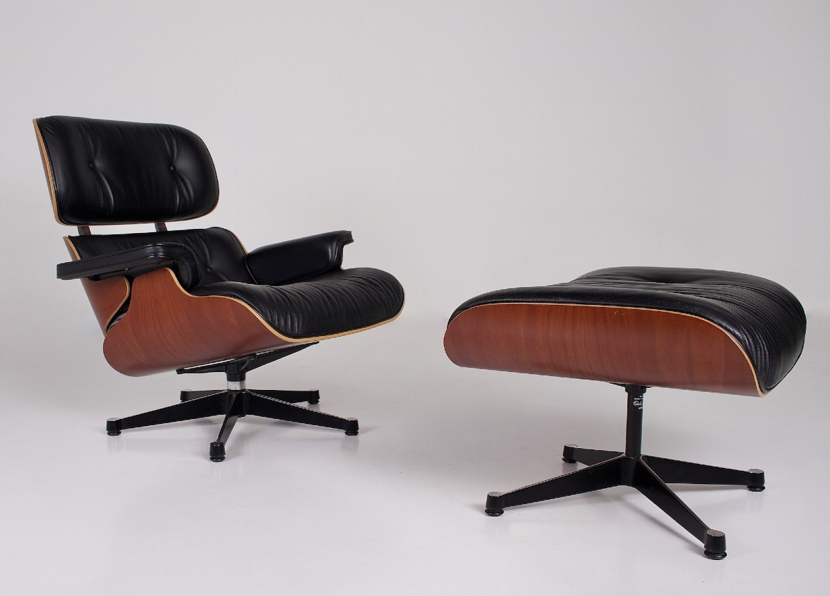 Fauteuil Lounge Chair et Ottoman Charles & Ray Eames pour Vitra.