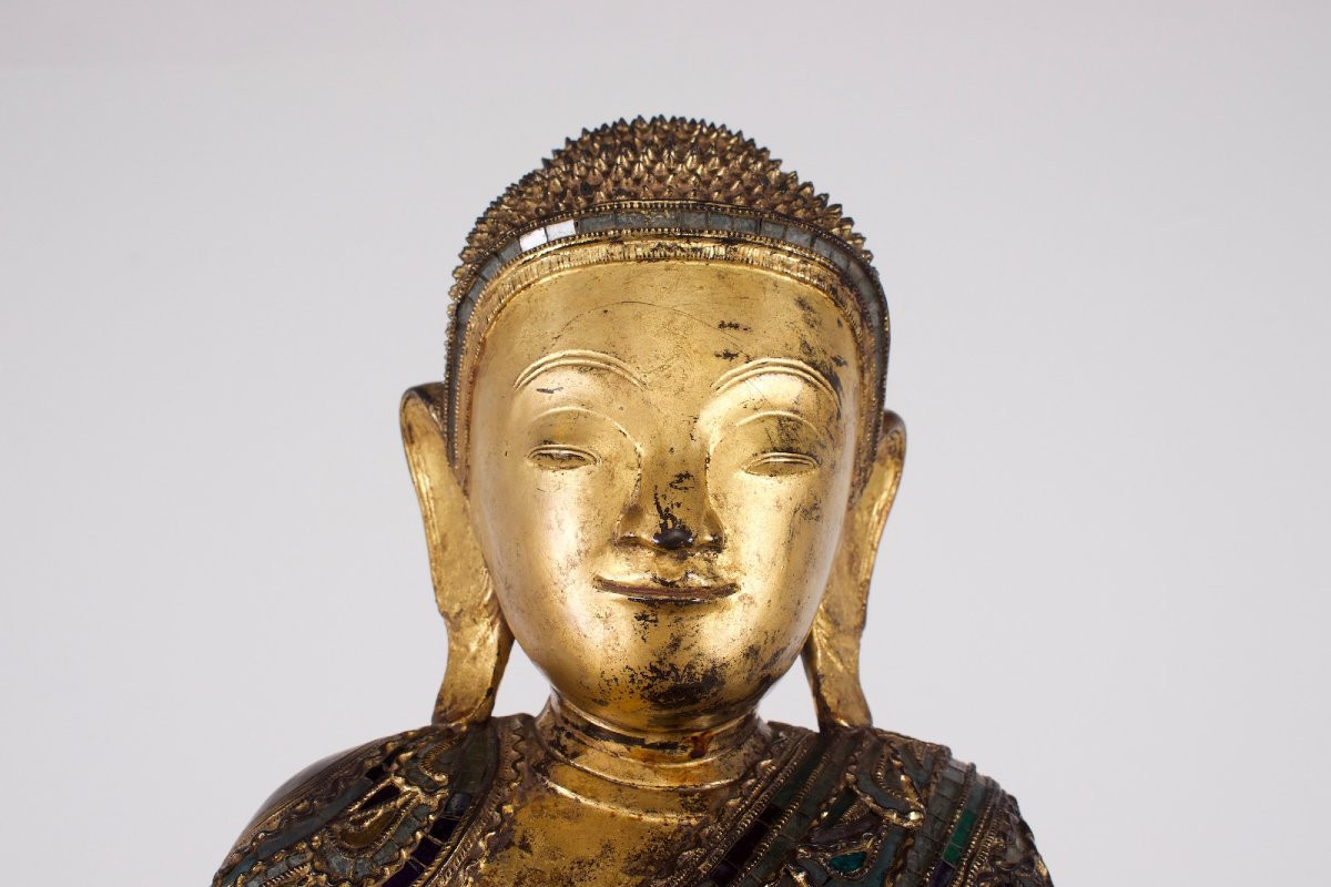  Statue en bois doré du Bouddha Bhaishajyaguru, Birmanie, 18 ème siècle.-photo-1