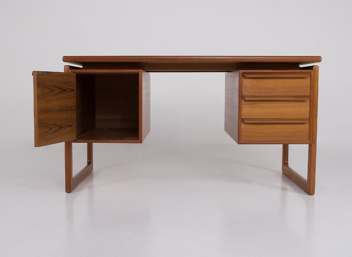 Bureau de Milieu Danois-photo-1