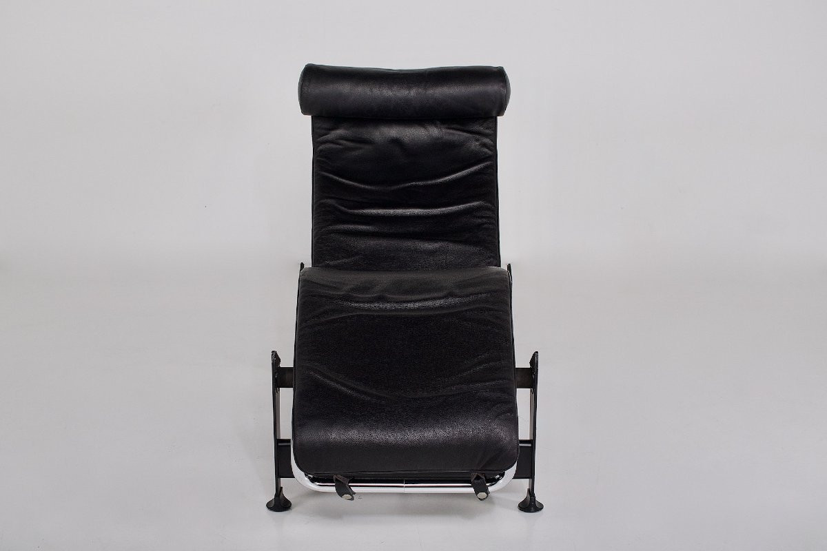 Chaise longue LC4 à Réglage Continu par Charlotte Perriand, Le Corbusier et Jeanneret.-photo-3