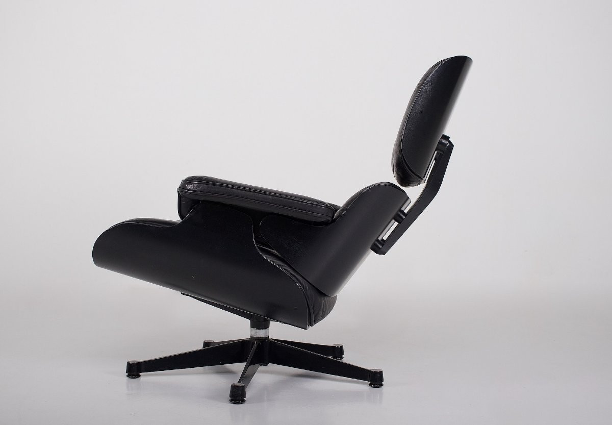 Charles & Ray Eames Lounge Chair And Ottoman Black-photo-3