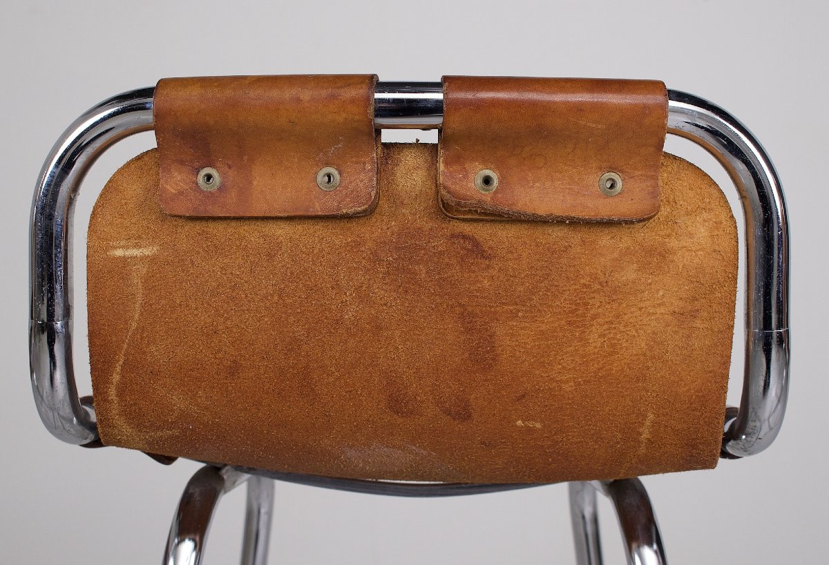 Tabourets en cuir sélection Charlotte Perriand pour Les Arcs-photo-5