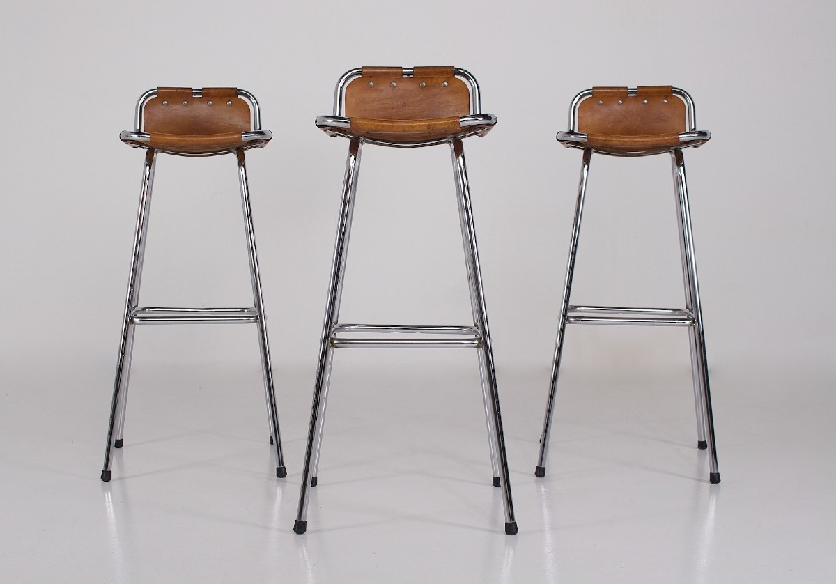 Tabourets en cuir sélection Charlotte Perriand pour Les Arcs