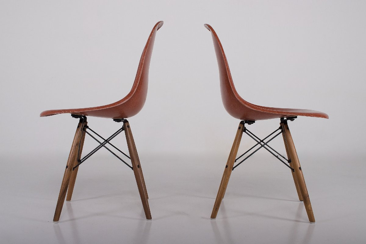 Chaises DSW Charles Eames Herman Miller et Mobilier International.-photo-2