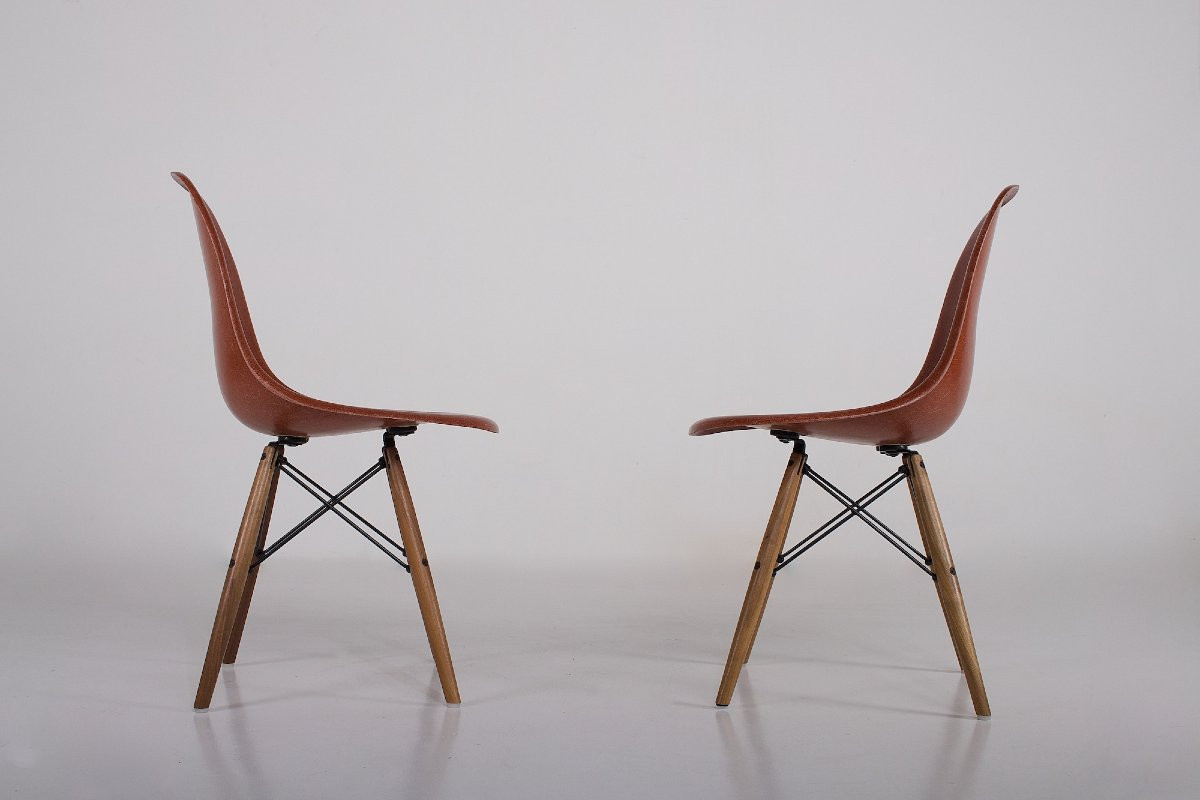 Chaises DSW Charles Eames Herman Miller et Mobilier International.-photo-4