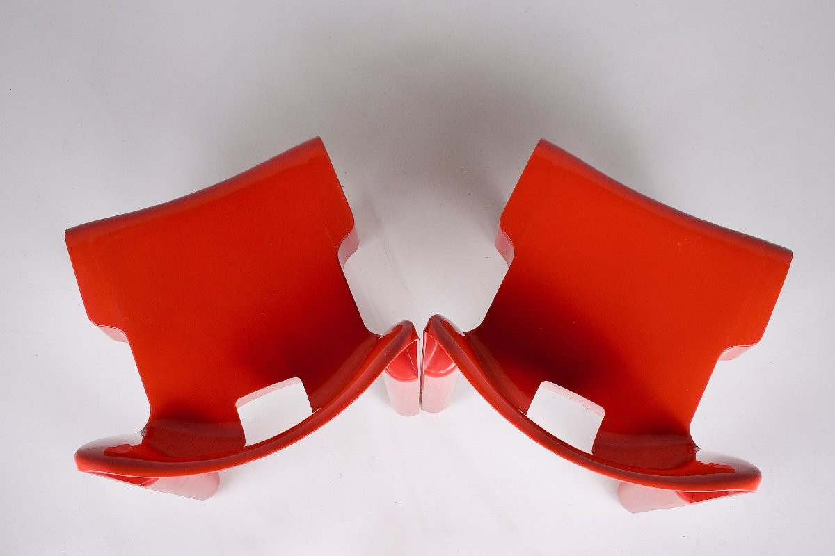  Paire de Chaises rouges Universale modèle "4867" Joe Colombo par Kartell.-photo-1