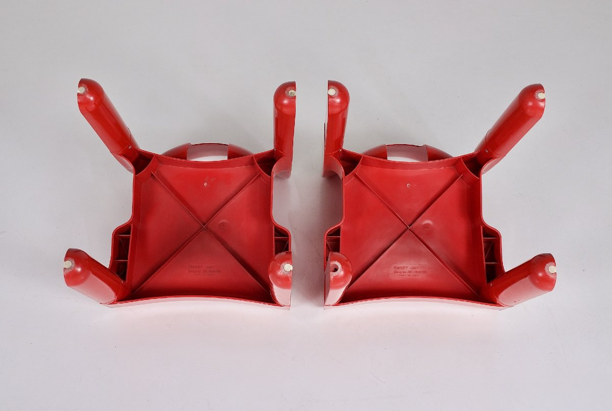  Paire de Chaises rouges Universale modèle "4867" Joe Colombo par Kartell.-photo-2