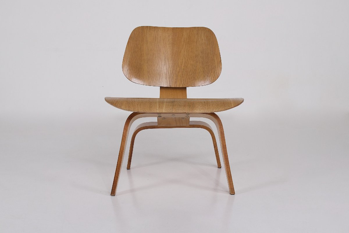 Chaise modèle  LCW en frêne, Charles et Ray Eames, années 40.-photo-3