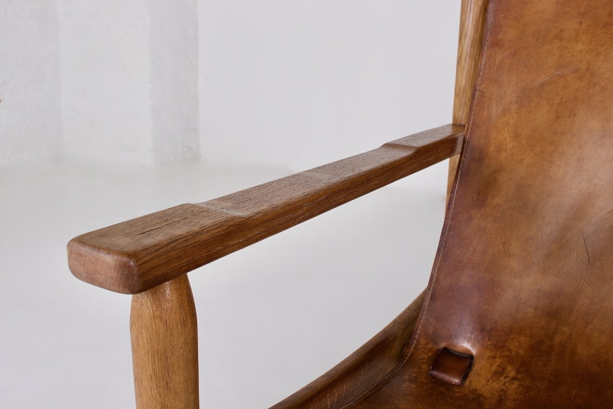  Fauteuils Brutalistes en chêne blond et cuir cognac, années 50.-photo-1