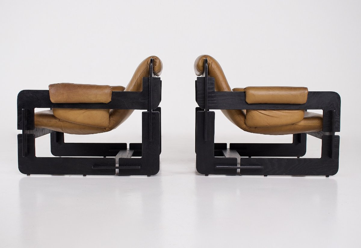 Deux  fauteuils  en cuir, modèle "Rover" par Arne Jacobsen pour Asko, années 60.-photo-3