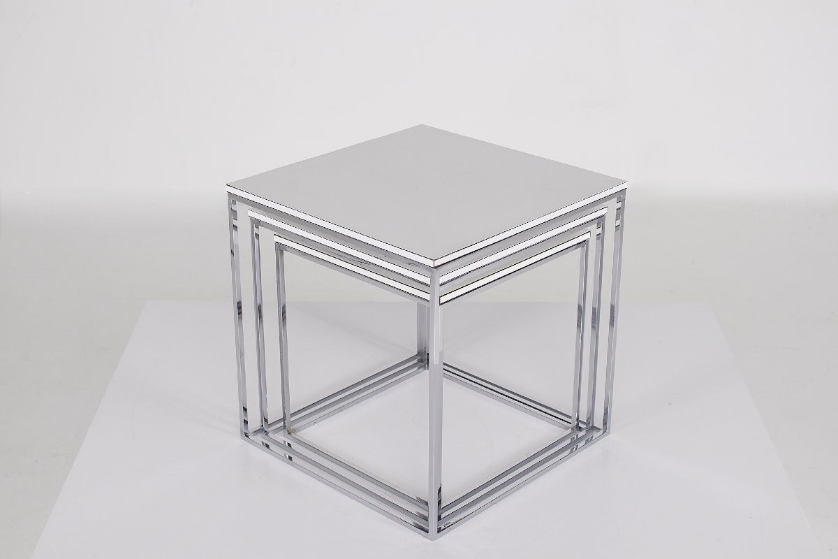  Ensemble de trois tables gigognes en acier chromé et stratifié, années 70.-photo-4