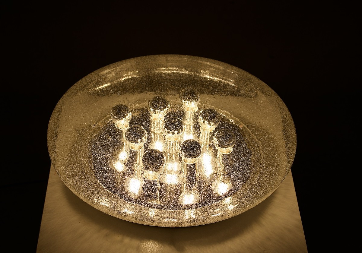 Grand plafonnier rond en verre soufflé bullé, vers 1970