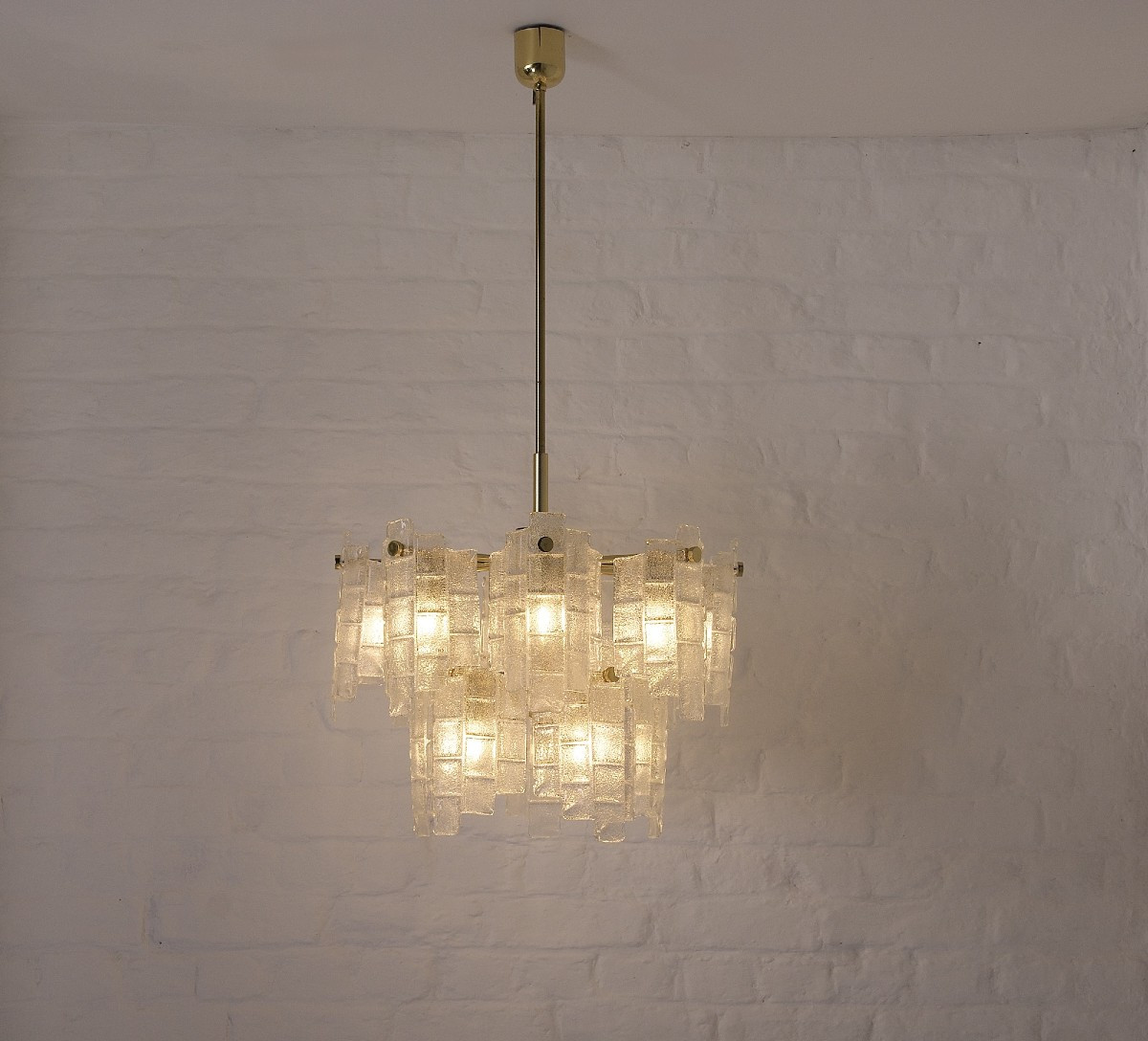 Brass Tiered Chandelier With Curved Glasses-photo-1