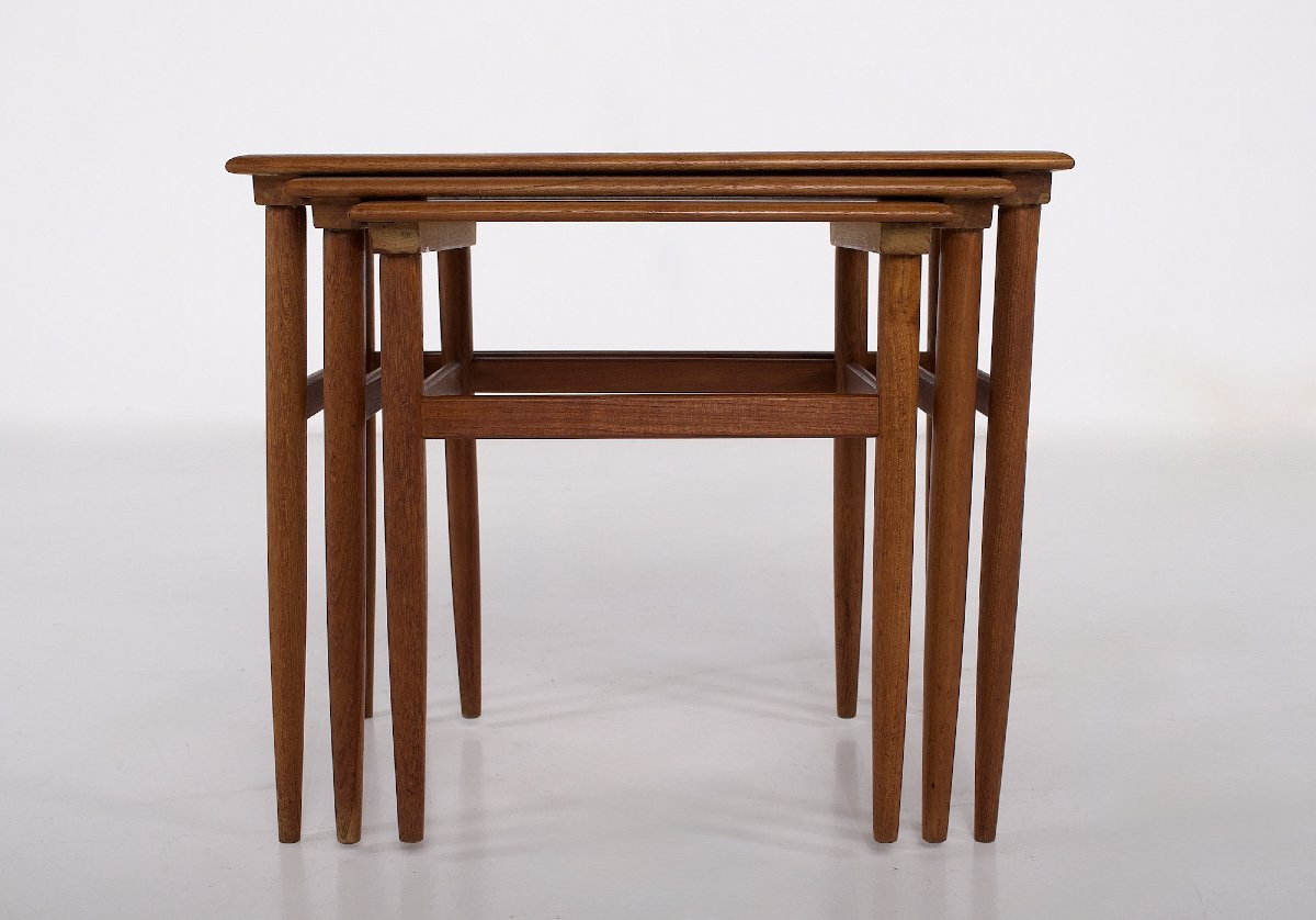 Set de trois tables gigognes scandinaves en teck-photo-3