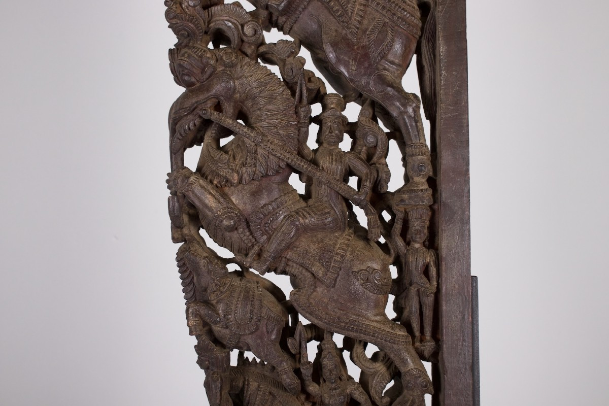 Large Chettinad Door Brackets – Yalis And Horsemen, 19th Century-photo-4