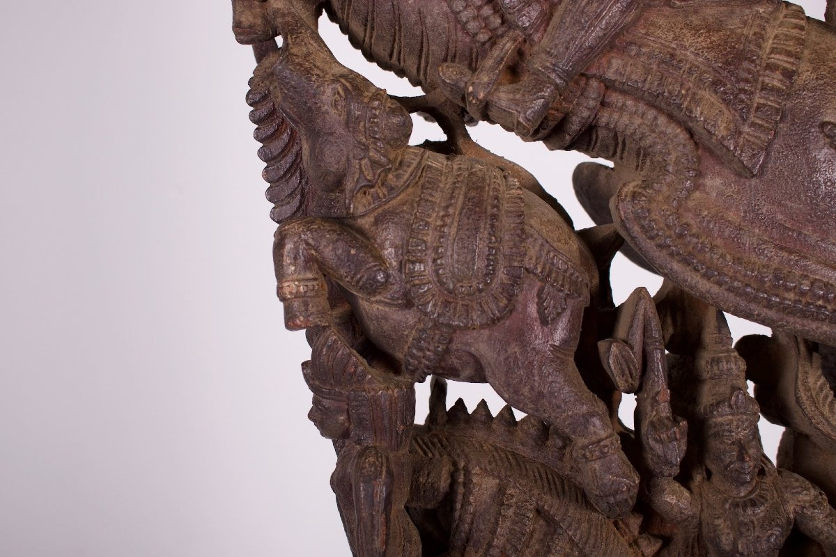 Large Chettinad Door Brackets – Yalis And Horsemen, 19th Century-photo-1