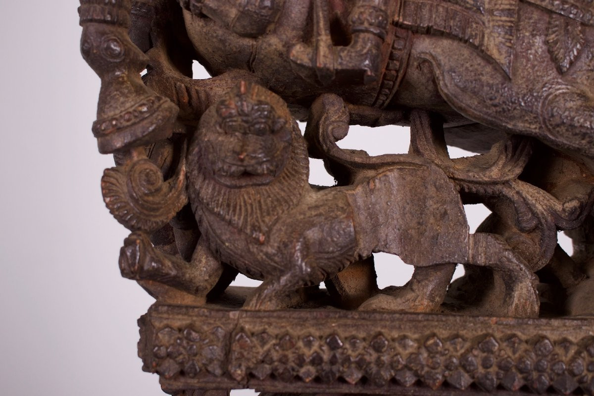 Large Chettinad Door Brackets – Yalis And Horsemen, 19th Century-photo-3