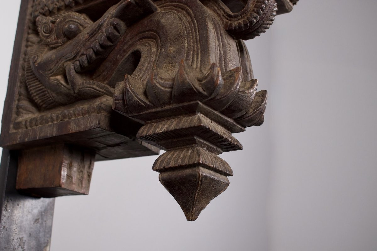 Large Chettinad Door Brackets – Yalis And Horsemen, 19th Century-photo-6