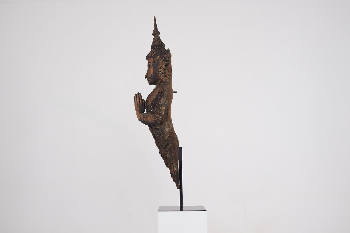 Gardien de temple en bois travaillé, Thaïlande, 18 ème siècle.
