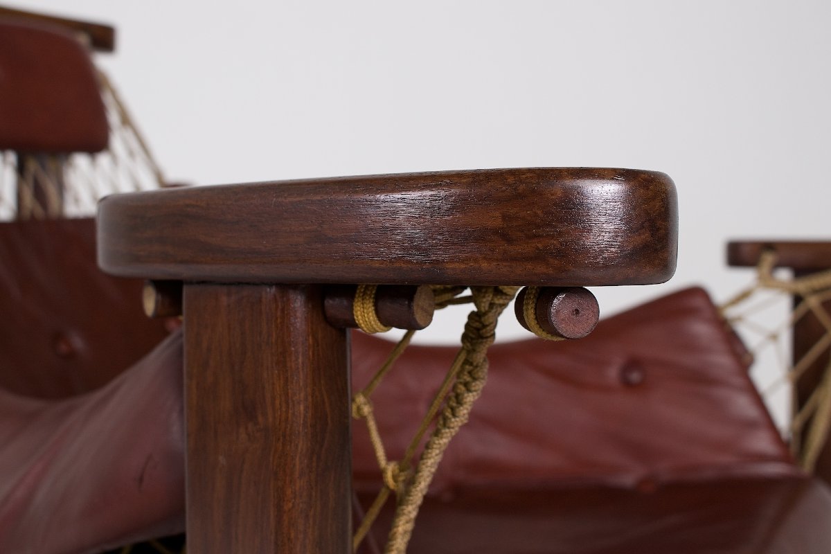 Fauteuil et repose-pieds en cuir, cordage et palissandre, Jean Gillon, années 60-photo-2