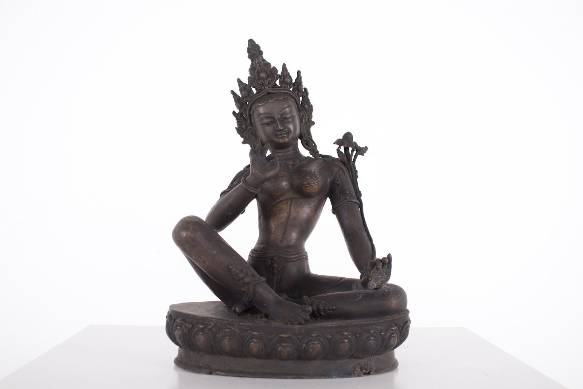 Statue en alliage cuivreux d'une divinité féminine népalaise, XIX ème siècle-photo-2