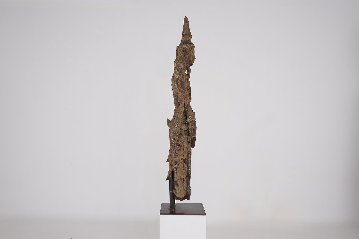Statue ancienne en bois, Birmanie, XVIII ème siècle.