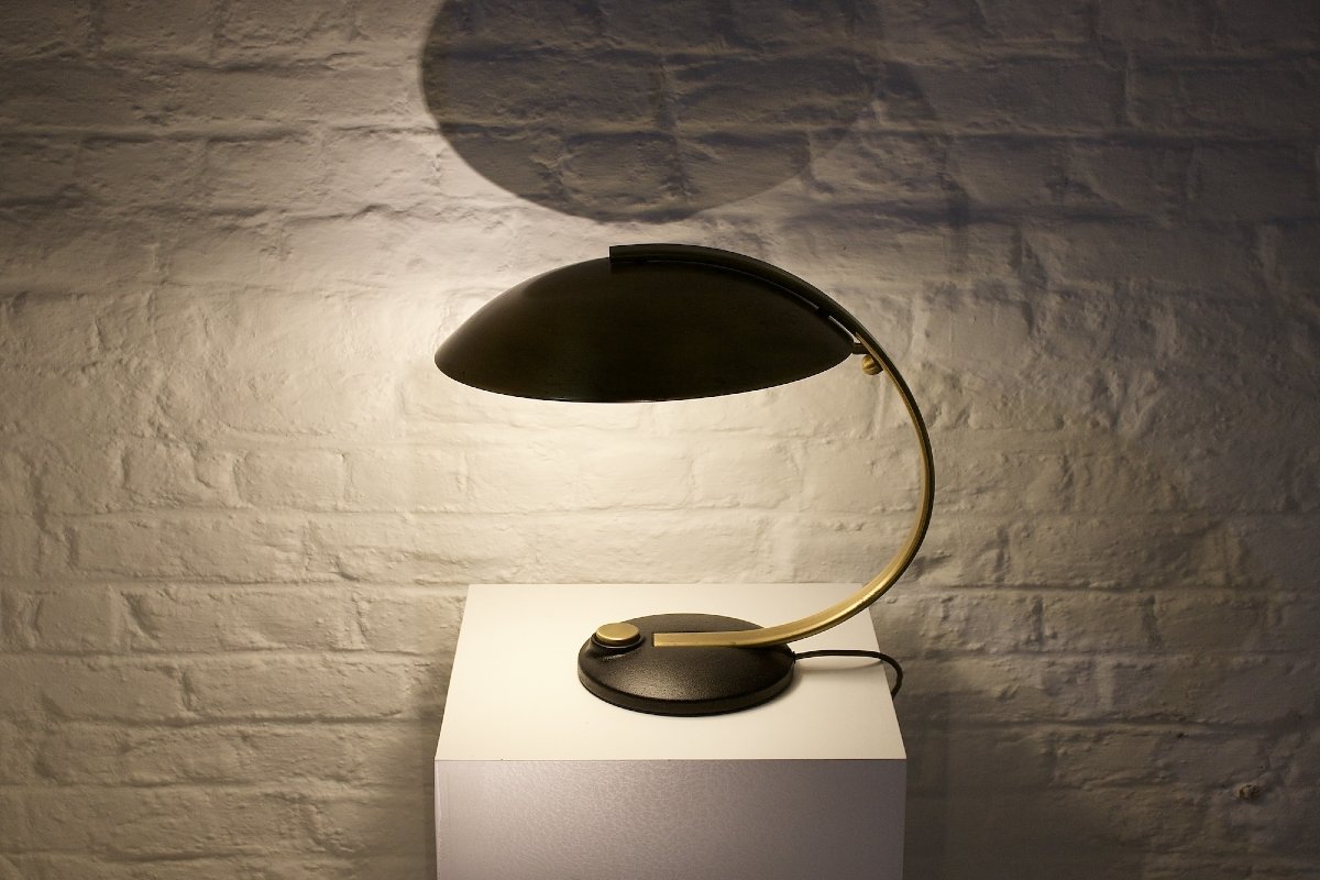 Lampe à poser en laiton, style Bauhaus, années 1960.-photo-2