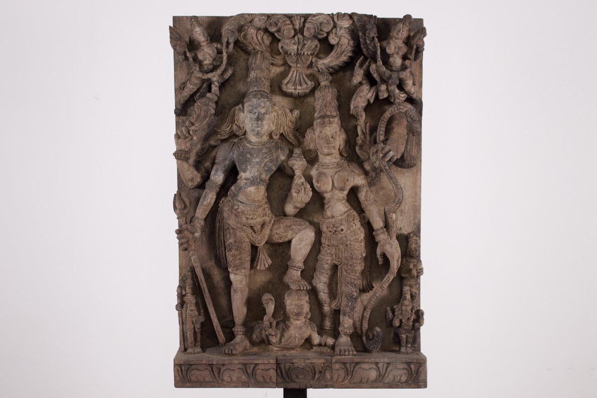 Shiva Tripurantaka et Parvati – Haut-relief de procession indien en bois  